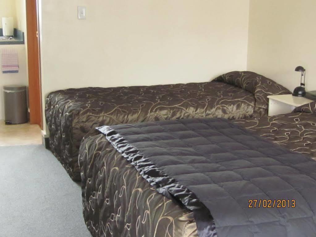 Bonnie Knights Motel Mosgiel Exterior photo